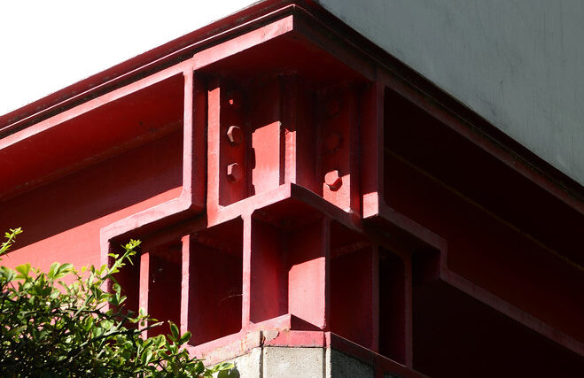 casa borgo, contrà del quartiere 8, block of flats, vicenza 1974-1979. corner detail, steel capital and beams.